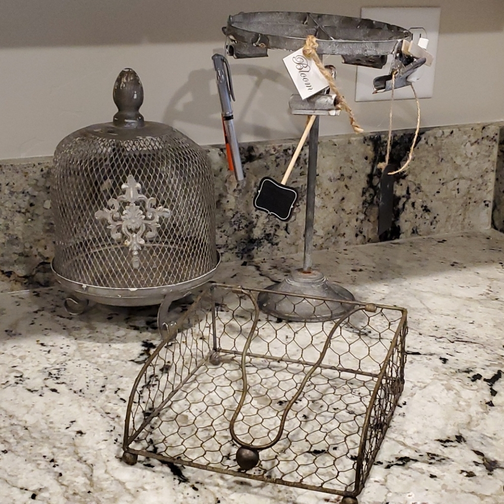 3 piece farmstyle kitchen decor napkin holder